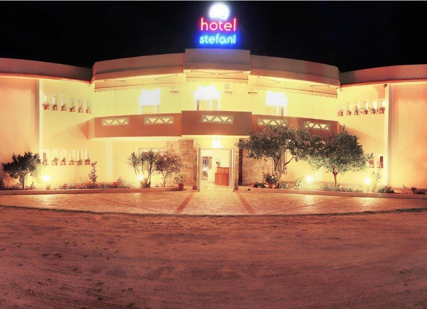 Hotel Stefani サルティ エクステリア 写真